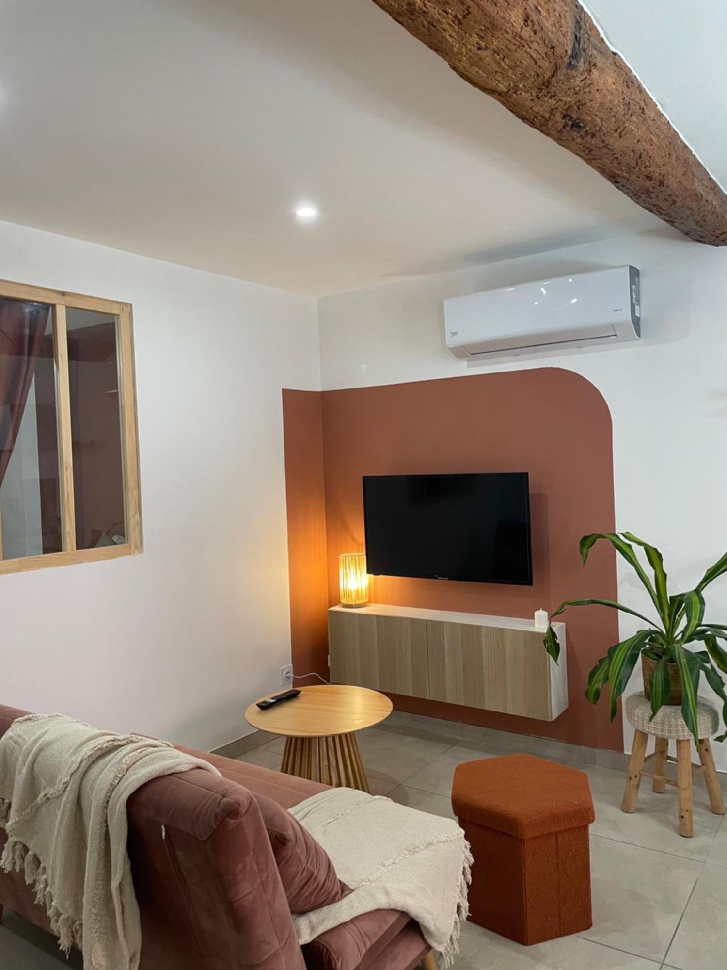 Entre Tendance Et Authenticite - La Voute Nimes Exterior photo